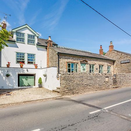 Broadrock Accommodation - Clock Cottage Chepstow Exterior foto